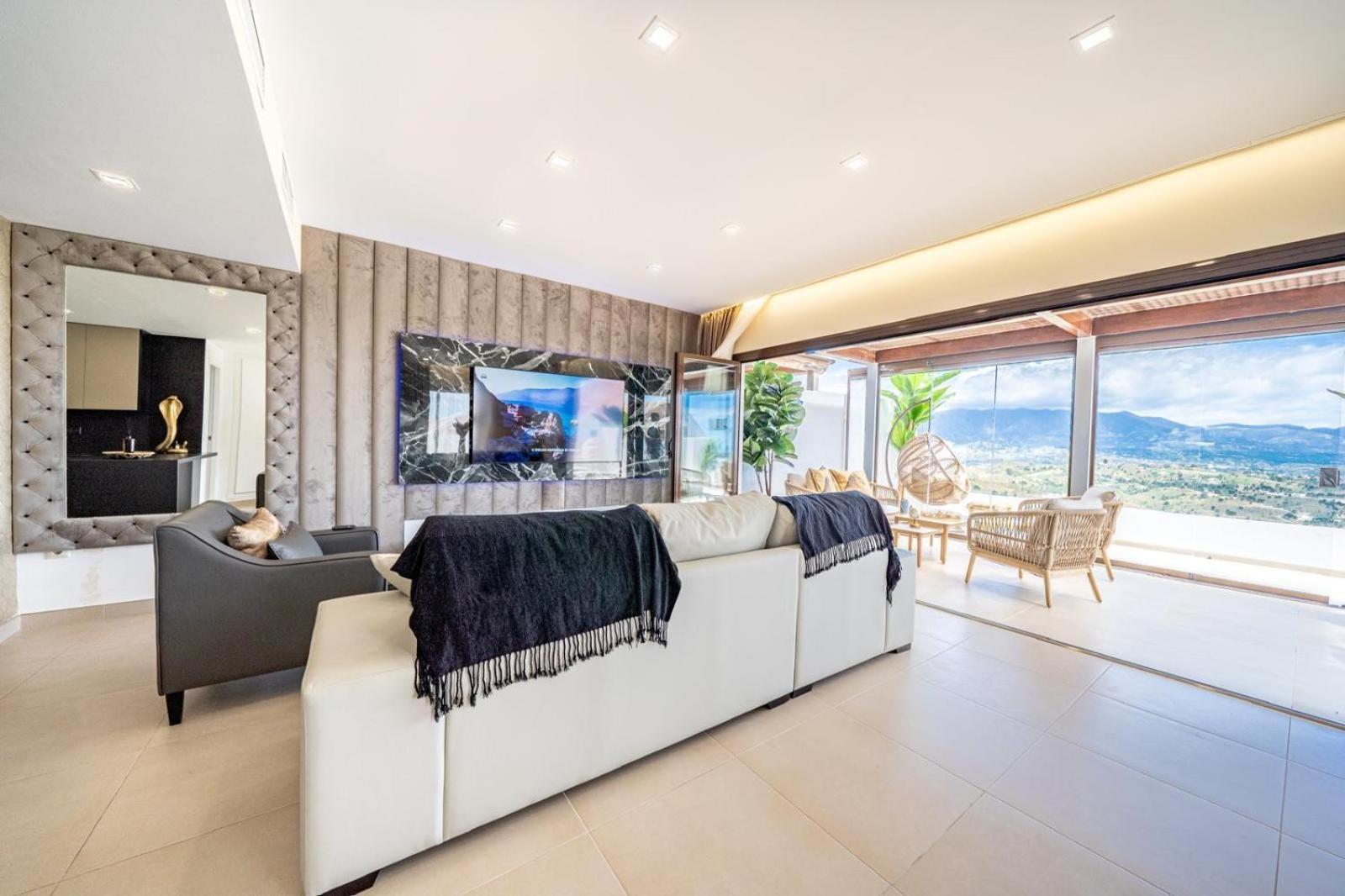 103 - Luxurious 3 Bed Duplex Penthouse With Stunning Mountain Views Mijas